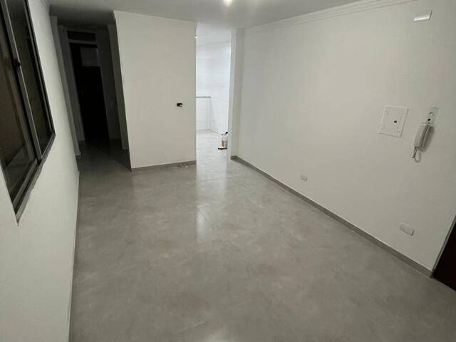 #7879 - Apartamento Padrão para Venda em Santo André - SP