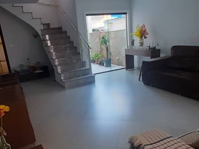 Casa Assobradada para Venda em Santo André - 4