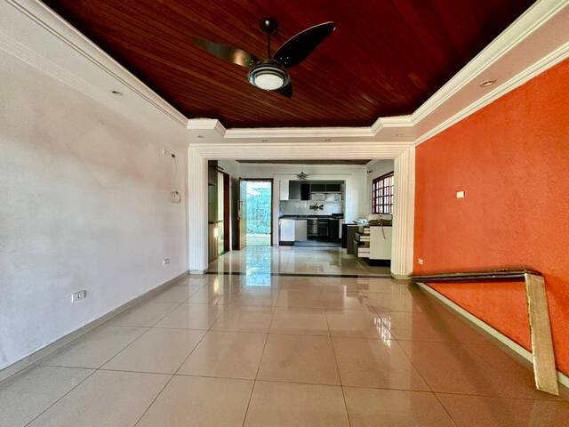 Casa Assobradada para Venda em Santo André - 4
